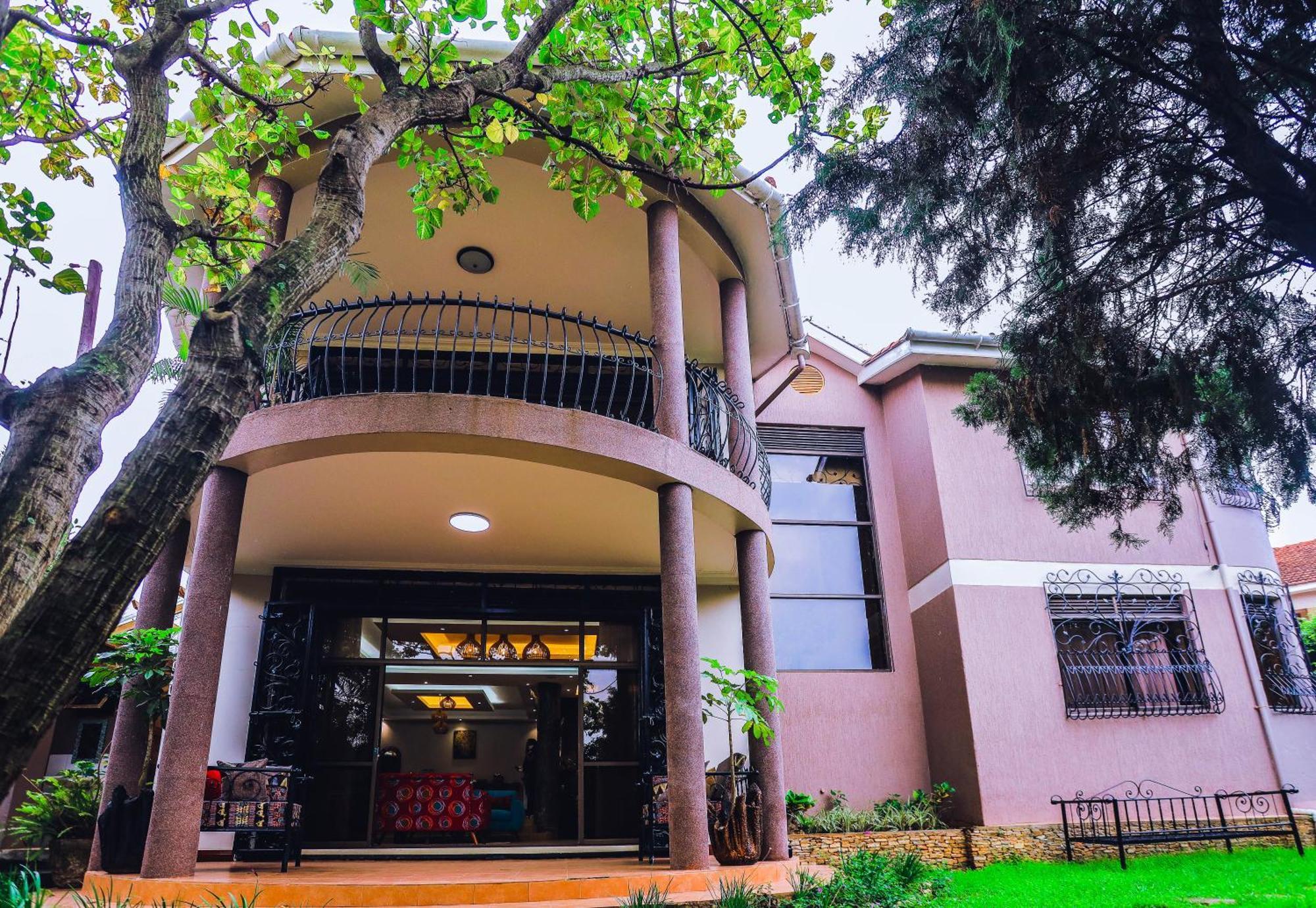 Gazelle Guest House 캄팔라 외부 사진